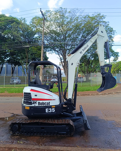 Mini-escavadeira Bobcat E35 Ref.243294