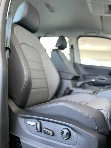 Imagen 18 de 25 de Volkswagen Amarok 3.0 V6 Cd Highline 4x4 At 2023 Nueva Vw 31