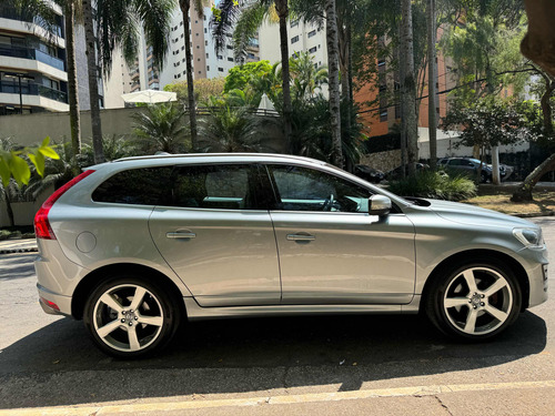 Volvo XC60 2.0 T5 R-design 5p