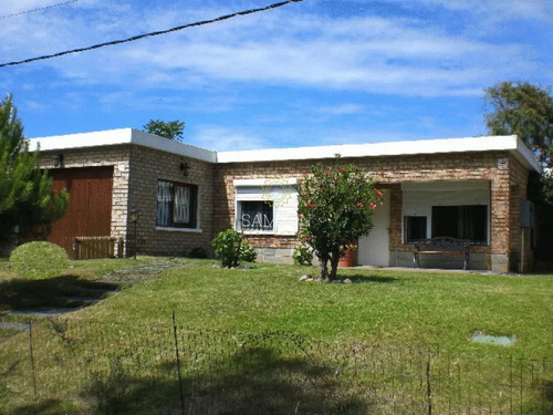 Venta De Casa De 3 Dormitorios En Las Delicias Parada 25 De Playa Mansa 