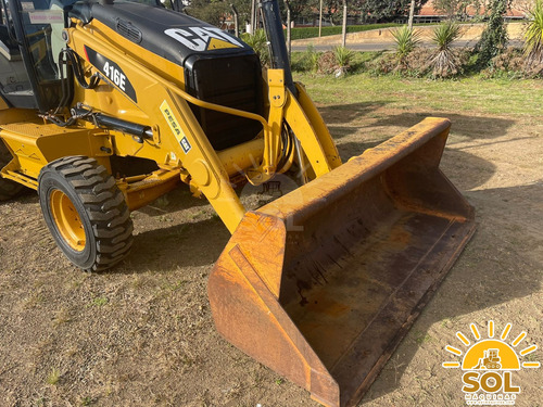 Retroescavadeira Caterpillar 416e 4x2