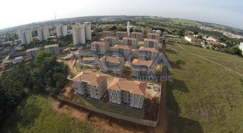 Venda De Apartamentos / Padrão Na Cidade De São Carlos 22349