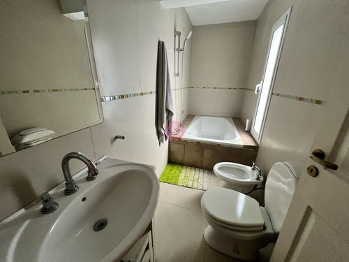 Casa En Venta En Champagnat, Pilar, G.b.a. Zona Norte