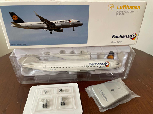 Airbus A320-200 Lufthansa Escala 1:200
