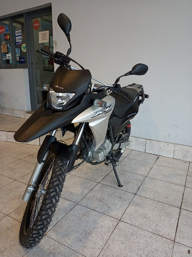 Imagen 2 de 17 de Honda Xre 300 M.2021