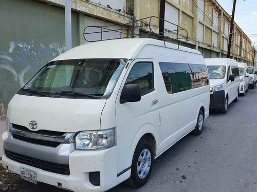 Imagen 2 de 8 de Renta De Camionetas Para Viajes
