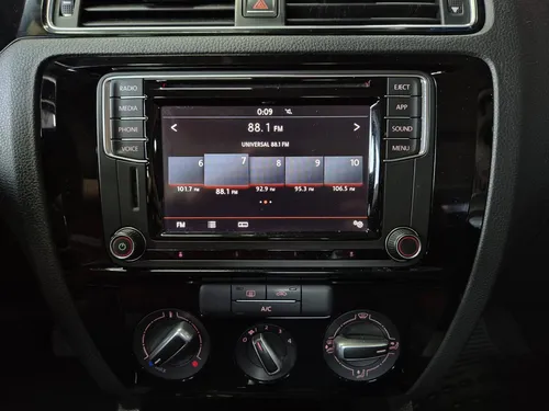 Volkswagen Jetta 2.5 Sportline Tiptronic At