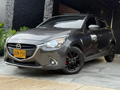 Mazda 2 1.6 touring automatico