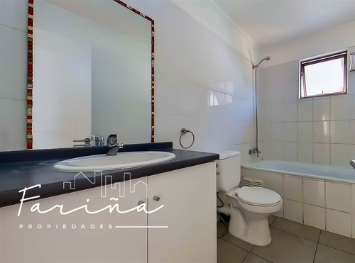 Arriendo Casa 3d, 4 Baños Y Servicio - Portones De Chicureo