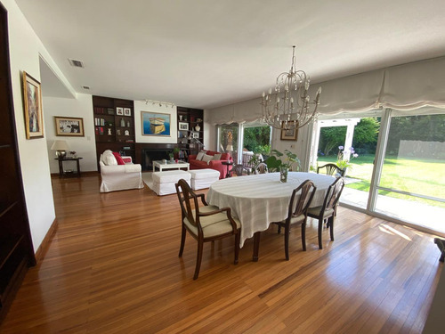 Casa En Lomas De San Isidro