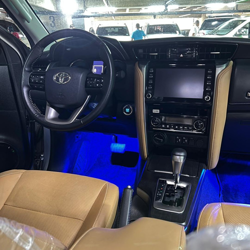 Imagen 2 de 14 de Toyota Fortuner Dubai 2022