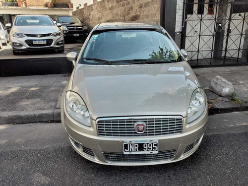 Imagen 11 de 16 de Fiat Linea 2011 1.8 Essence 130cv