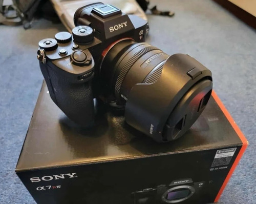 Sony Alpha A7r Iv Mirrorless  + Tarjeta De Memoria De 64 Gb