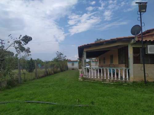 Imagen 2 de 19 de Luzhericacolina Vende Casa Quinta Con Potencial En La Urbanización El Encanto, Tocuyito