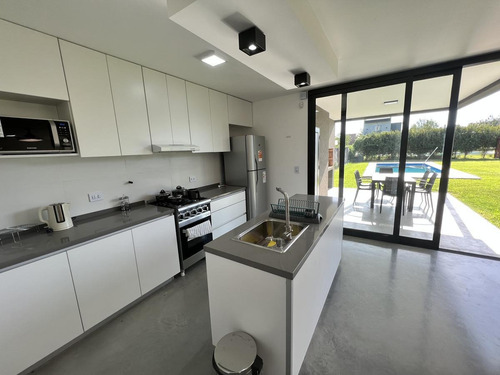 Imagen 8 de 30 de Venta Casa En Funes Town A Estrenar