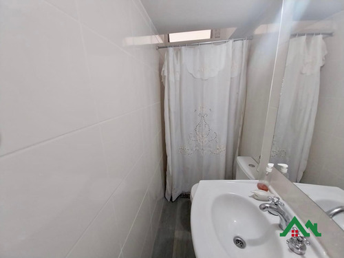 Departamento En Venta Piso Entero, 4 Dormitorios, Cochera En Nueva Córdoba Apto Crédito