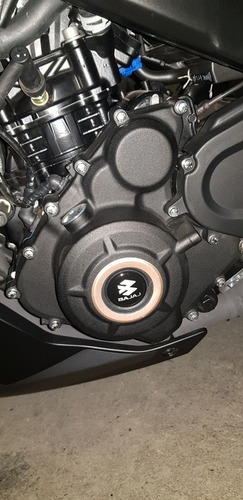 Bajaj Dominar