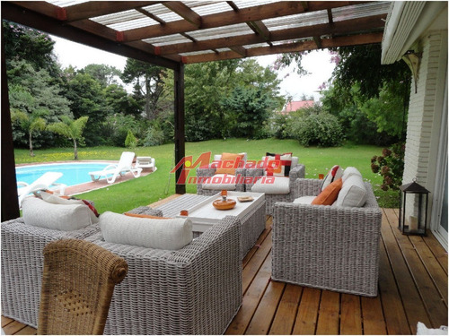 Zona Golff, Casa En Excelente Estado- Ref: 6014
