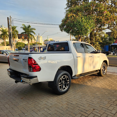 Toyota Hilux CD SRV 4x4 2.8 TDI Diesel Aut.
