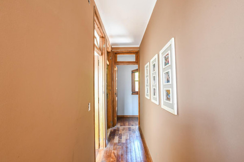 Casa De 4 Dormitorios En Venta - Reciclada - Alberdi