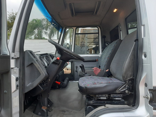 Imagem 9 de 12 de Ford Cargo 815 Ano 2002 Bau