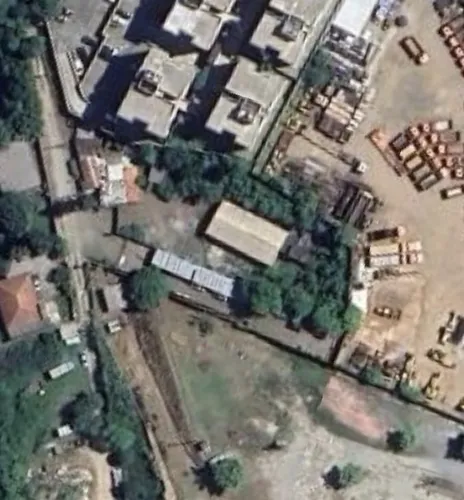 Terreno Com Galpão De 180mt E 2 Casas Pequenas
