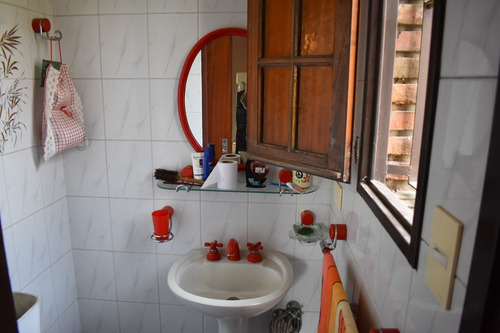 Imagen 5 de 17 de Casa En Venta Lote 900m2 De Las Cañoneras 200 Ituzaingo