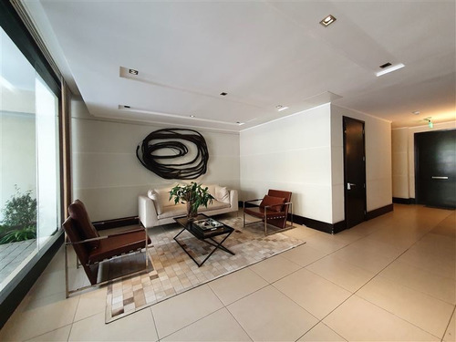 Departamento En Arriendo De 2 Dorm. En Vitacura