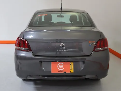 Peugeot 301 ALLURE 1.6 MT 4P