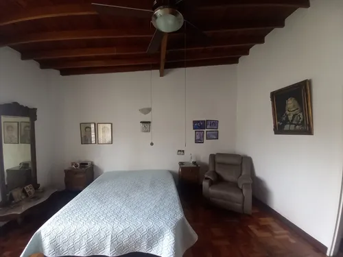 Casa En Venta En Los Colores. Cod V12695