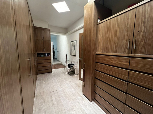 Casa En Venta En Cda. Con Vigilancia En Pedregal
