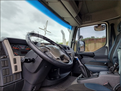 Imagem 7 de 15 de Caminhão Volvo Vm 270 8x2