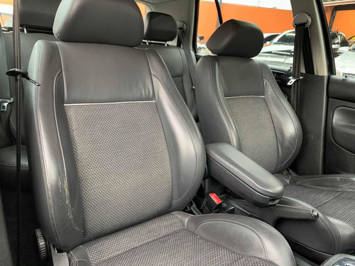 Volkswagen Golf 2.0 Black Edition Total Flex 5p 2011