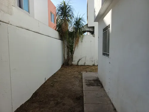 Casa En Venta En Banus Residencial, Tlajomulco De Zuñiga,