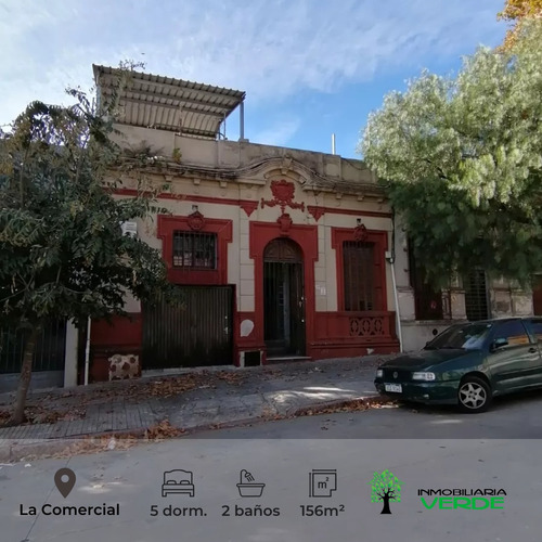 Casa De 5 Dormitorios Con Garaje A La Venta En La Comercial