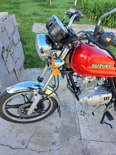 Suzuki Gn125f