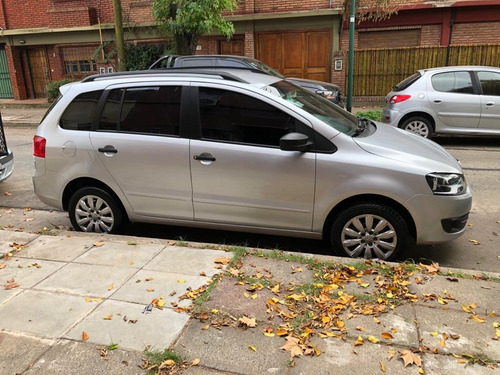 Volkswagen Suran 1.6 Comfortline 101cv 2014