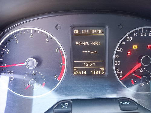 Volkswagen Suran 1.6 TRENDLINE L15