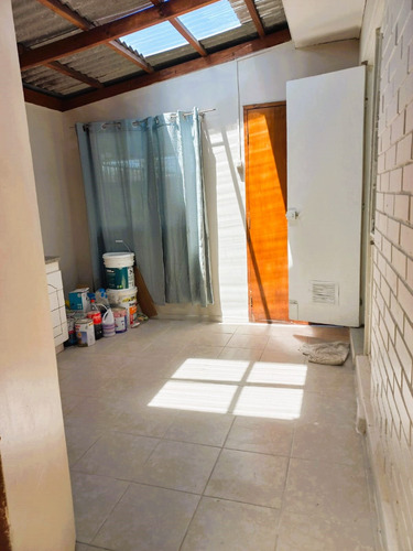 Casa De Un Piso, Con Ubicación Inmejorable, Avenida Condell