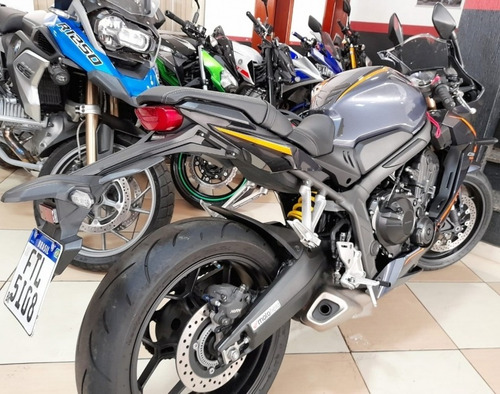 Imagem 4 de 5 de Cbr 650r Abs 2021