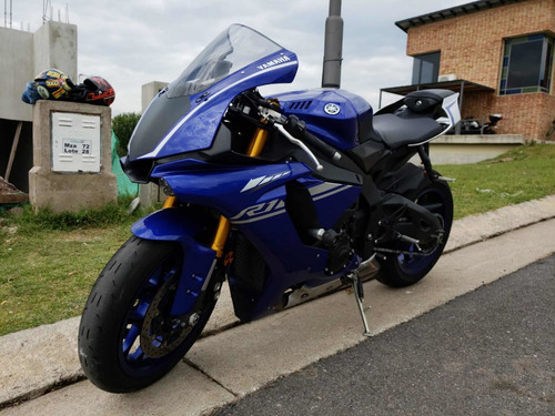 Yamaha R1