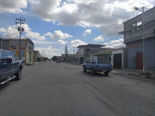 Imagen 22 de 30 de Arnaldo López/**vende Esplendido Local Comercial En Plena Av. Principal Al Oeste En Barquisimeto. Sta. Isabel. Cod. 22-20177, Lara, Venezuela