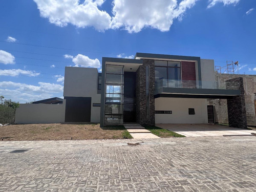 Casa En Venta Merida, Temozon Norte , Privada Soluna,  Mod. Cappa, A 12 Meses.