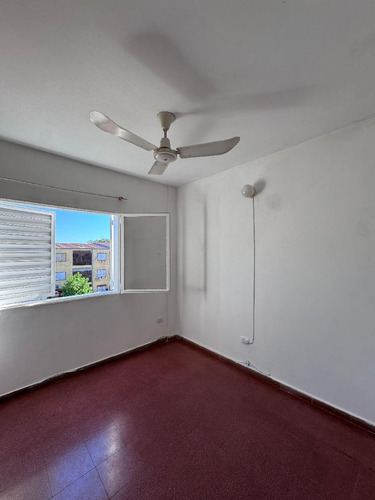 Df828 - Departamento En Venta Z/ Av. Kolping Y Av. López Y Planes