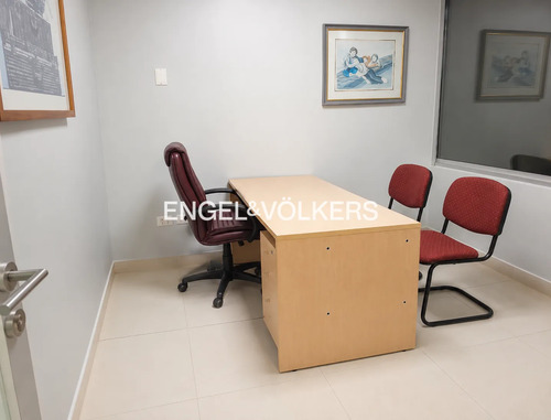 Oficina Habilitada En Arriendo Linares 365 M2