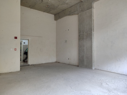 Vendo Oficina Doble Altura Obra Gris Centro Empresarial Lomas Del Sol