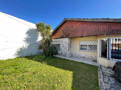 Imagen 2 de 9 de Venta - Casa 5 Ambientes, Bajo El Precio!