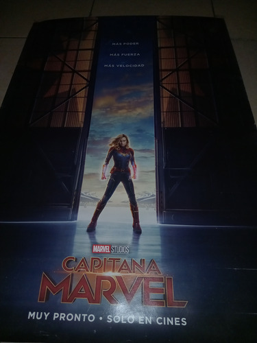 Capitana Marvel!! Poster Gigante De Cine Original!! (Usado)