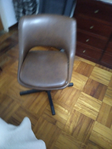 Silla De Visitante Semicuero 