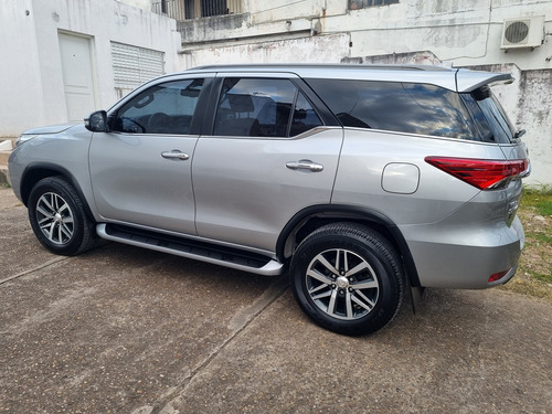 Toyota Hilux SW4 2.8 Srx 177cv 4x4 7as At